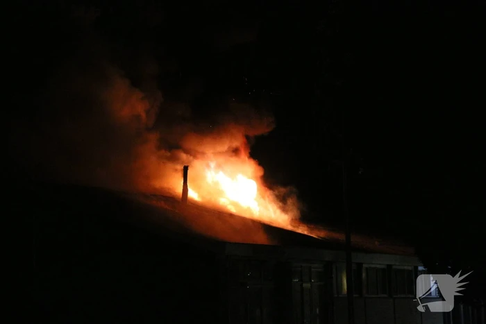 Uitslaande brand in loods