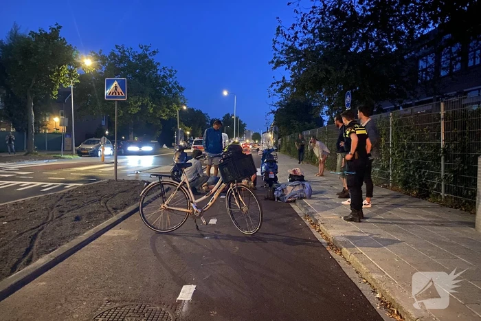 Vrouw gewond bij scooterongeval