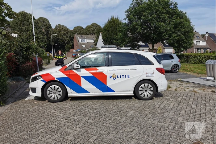 Arrestatieteam doet inval in flatwoning