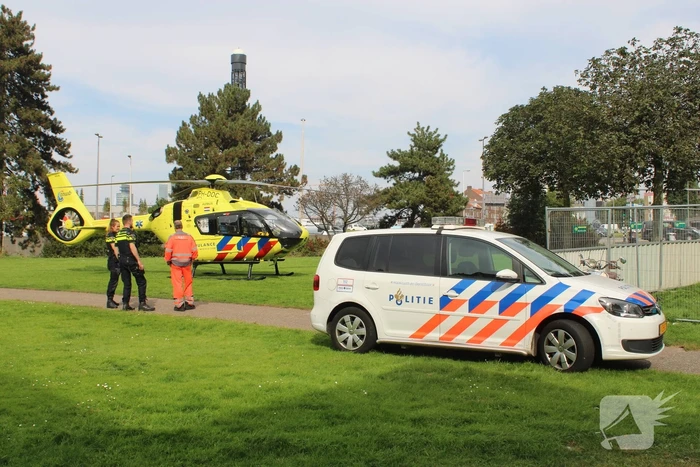 Traumahelikopter landt in Charlois op grasveld