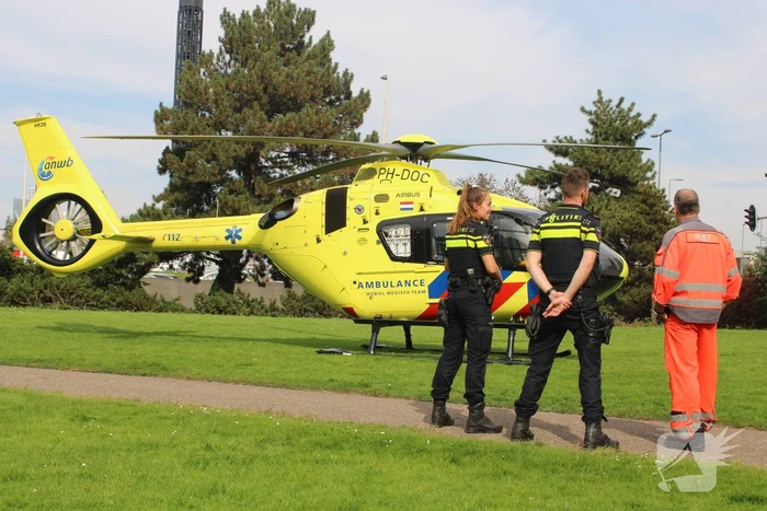 Traumahelikopter landt in Charlois op grasveld