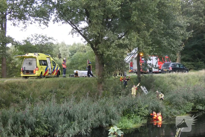 Grote zoekactie in Oranjekanaal na vondst motorhelm