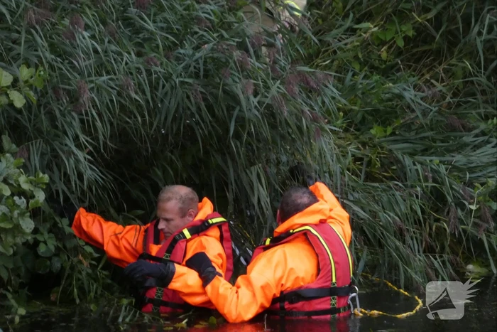 Grote zoekactie in Oranjekanaal na vondst motorhelm