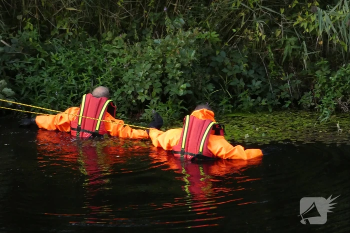 Grote zoekactie in Oranjekanaal na vondst motorhelm