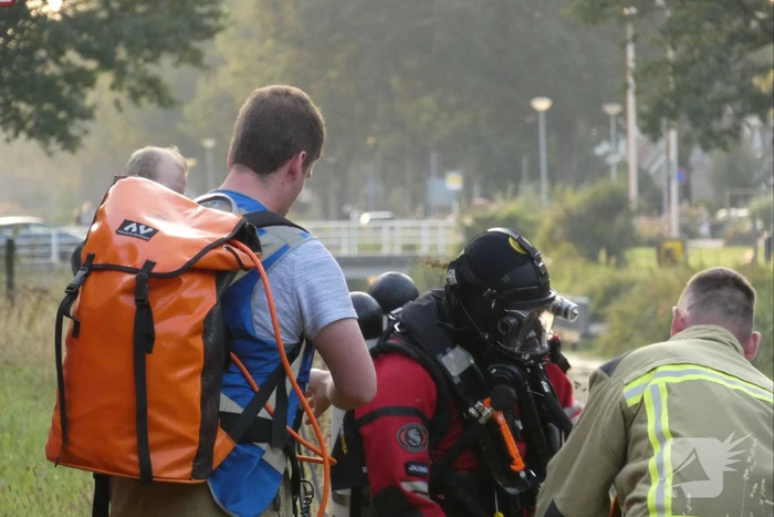 Grote zoekactie in Oranjekanaal na vondst motorhelm