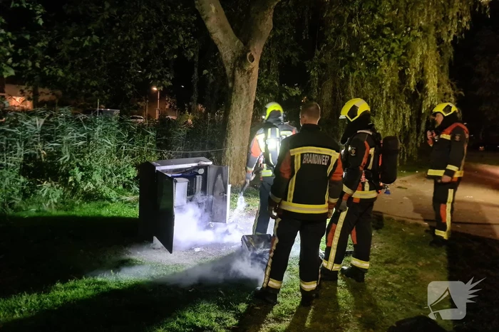 Straatkast beschadigd door brand