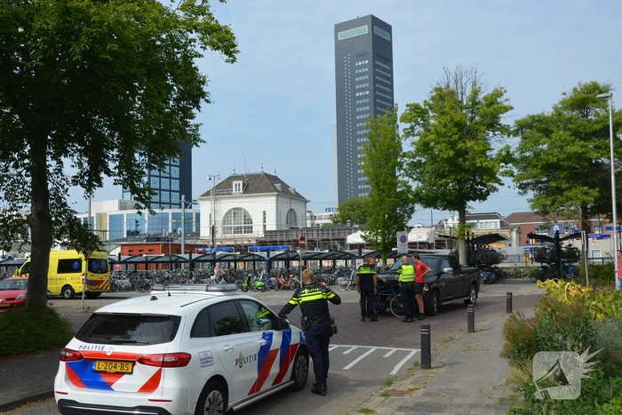 Fietser gewond bij botsing met pick-up wagen