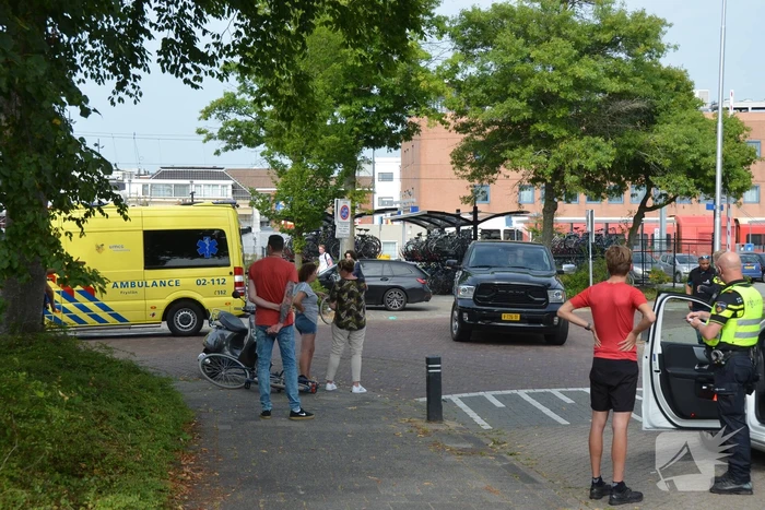 Fietser gewond bij botsing met pick-up wagen
