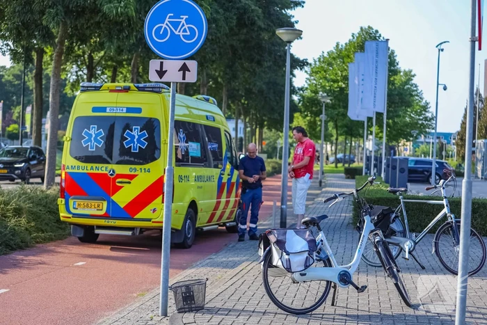 Fietsster gewond bij botsing met scooter