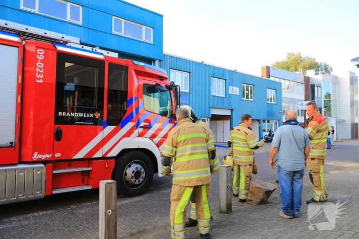 Bedrijfspand ontruimd door gaslucht