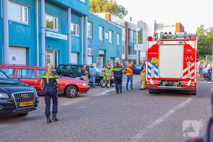 Bedrijfspand ontruimd door gaslucht
