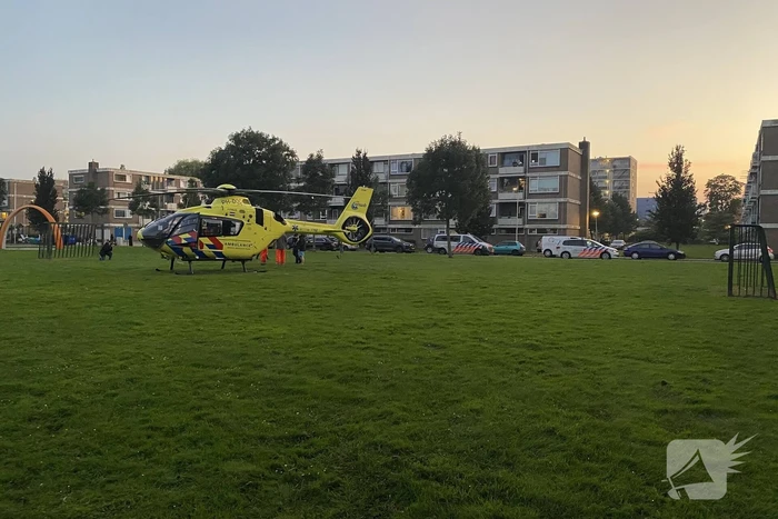 Jongeman (17) neergestoken nabij Jumbo