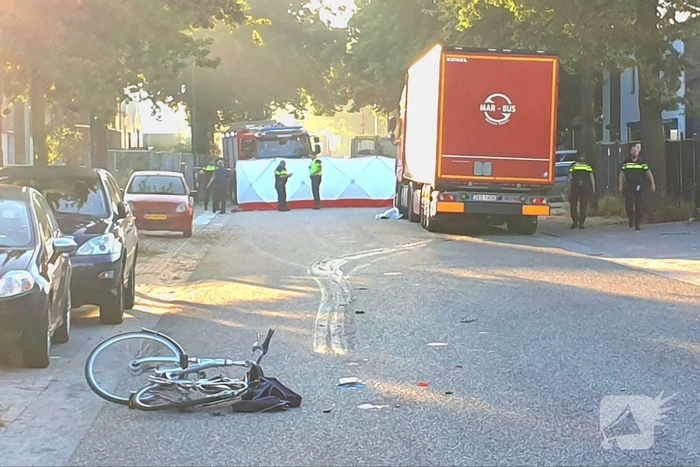 Fietser overleden bij ongeval met vrachtwagen bedrijventerrein Tichelrijt