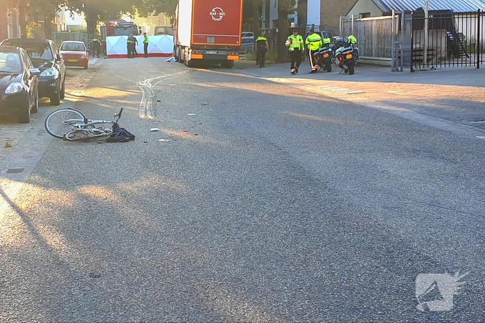 Fietser overleden bij ongeval met vrachtwagen bedrijventerrein Tichelrijt