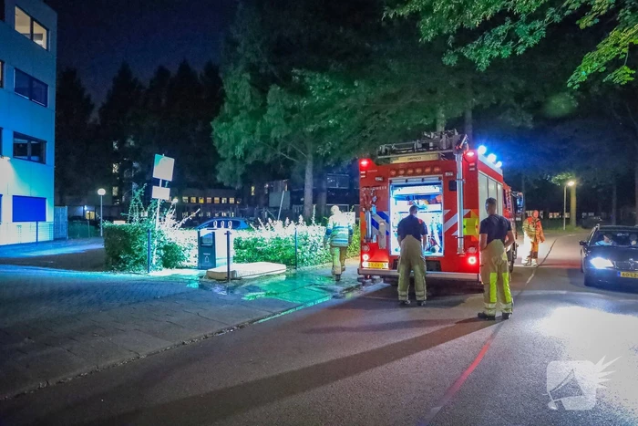 Buurtbewoners doven vlammen in matras