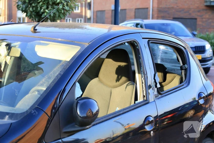 E-biker gewond bij botsing op auto