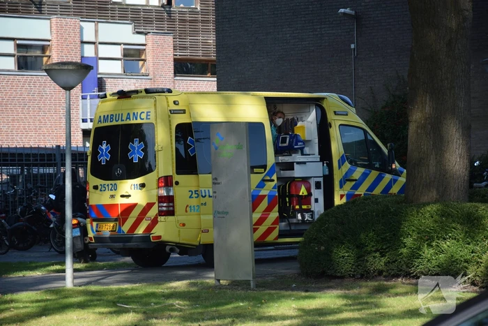 Persoon gewond bij incident Emelwerda College