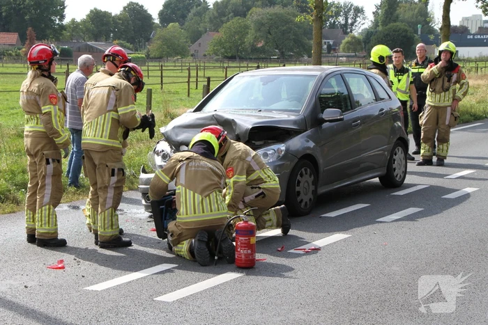 Persoon gewond bij kop-staatbotsing