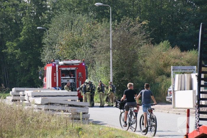 Brand in berm snel geblust op bedrijventerrein Vletgaarsmaten
