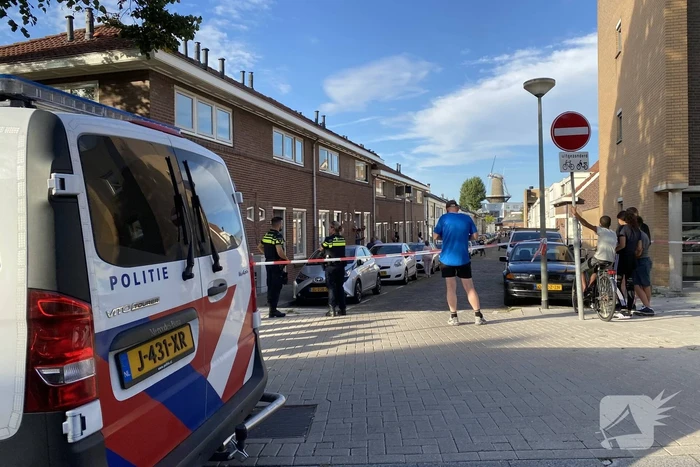 Man zwaargewond na steekincident in woonwijk