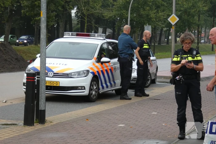 Schade aan personenauto's door frontale botsing