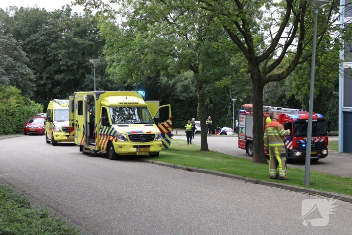 Gewonde bij hevige brand in flat