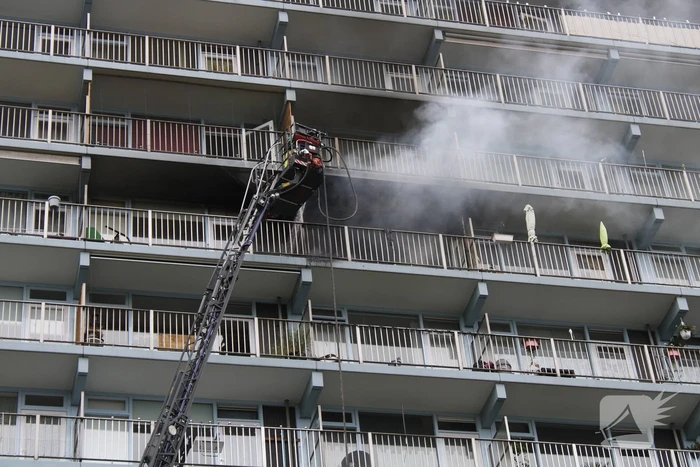 Gewonde bij hevige brand in flat