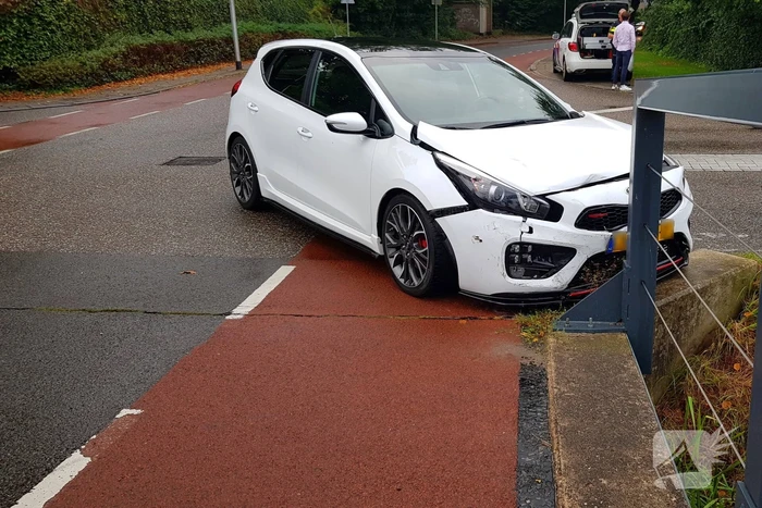 Schade aan personenauto's door botsing