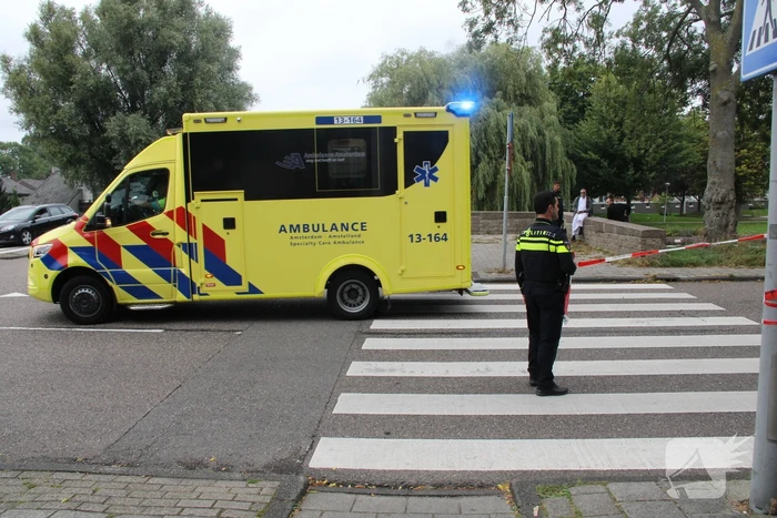 Scooterrijder en bestelbus met elkaar in botsing