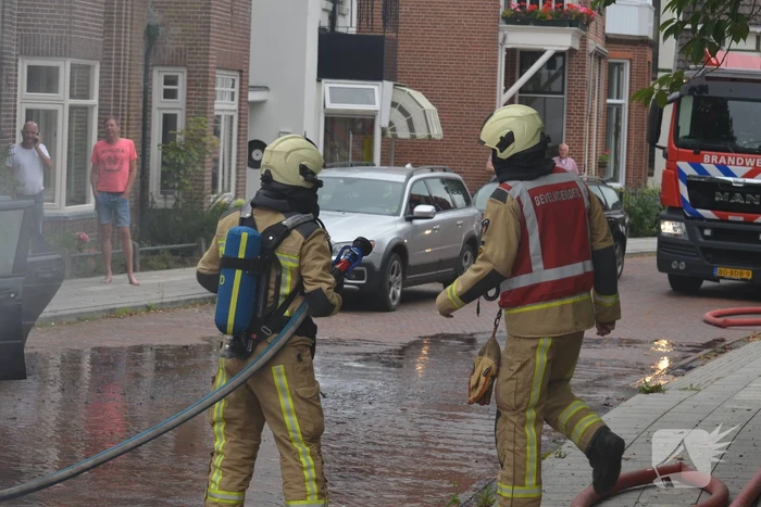 Auto gaat in vlammen op