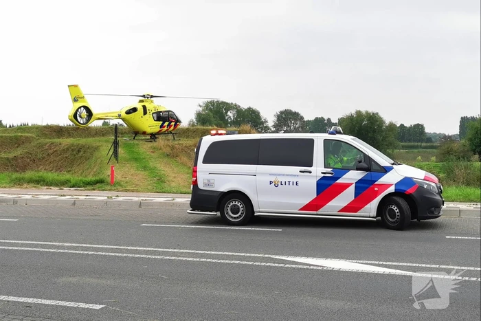 Traumahelikopter landt voor ongeval op kruising