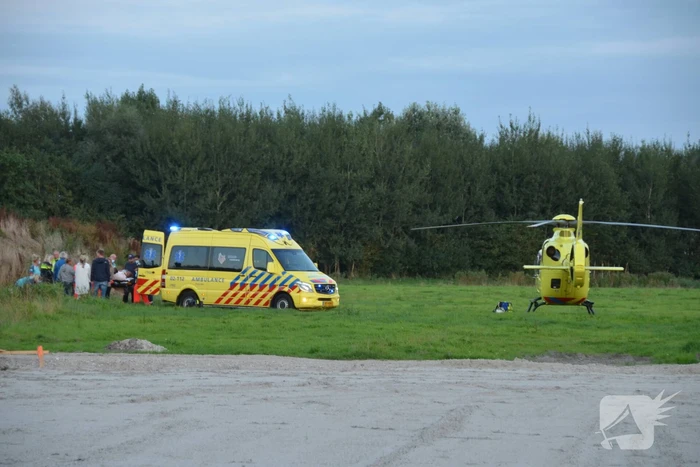 Man op crossmotor ernstig gewond