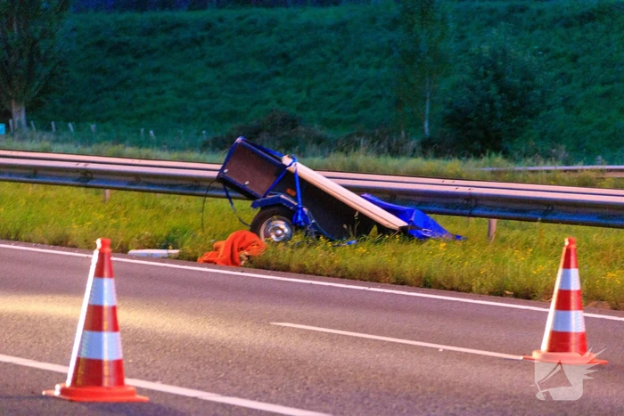 As van aanhanger breekt af