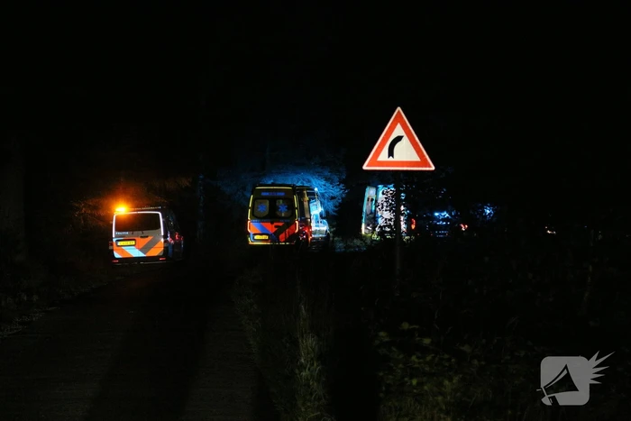 Personenauto total-loss na achtervolging