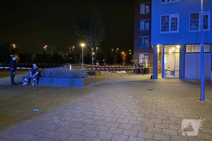 Persoon doodgeschoten nabij moskee