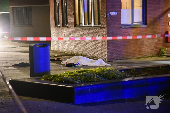 Persoon doodgeschoten nabij moskee
