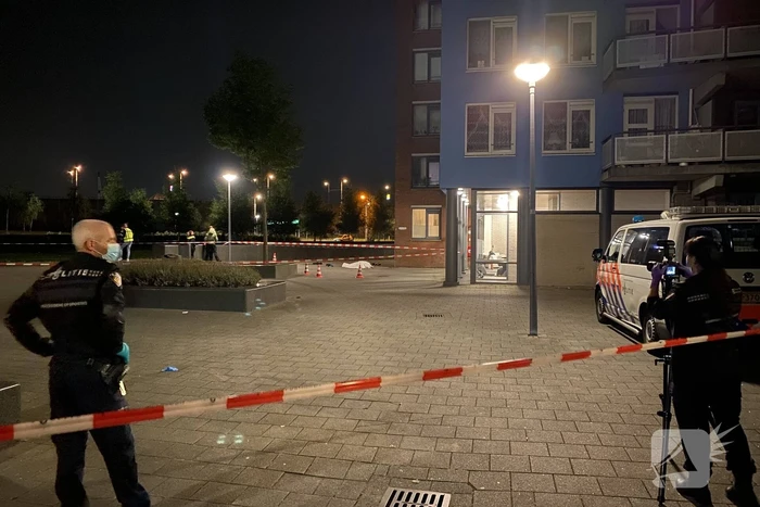 Persoon doodgeschoten nabij moskee