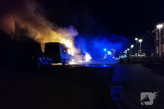 Meerdere voertuigen in brand