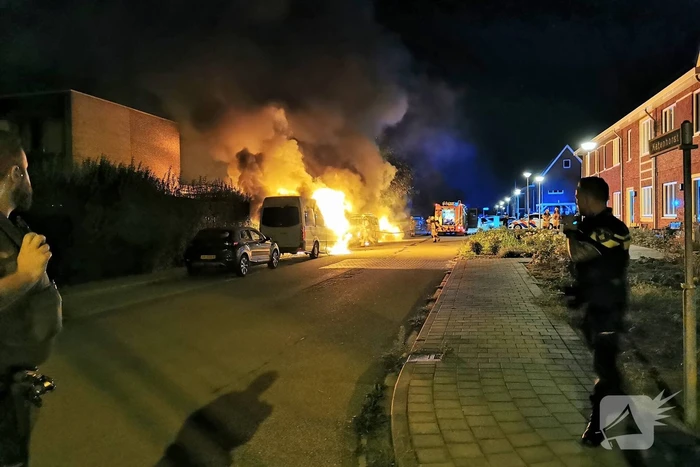 Meerdere voertuigen in brand