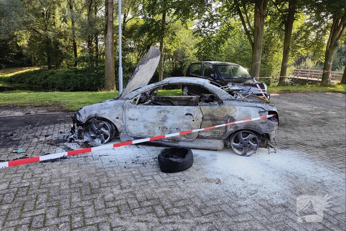 Enorme schade bij forse autobranden