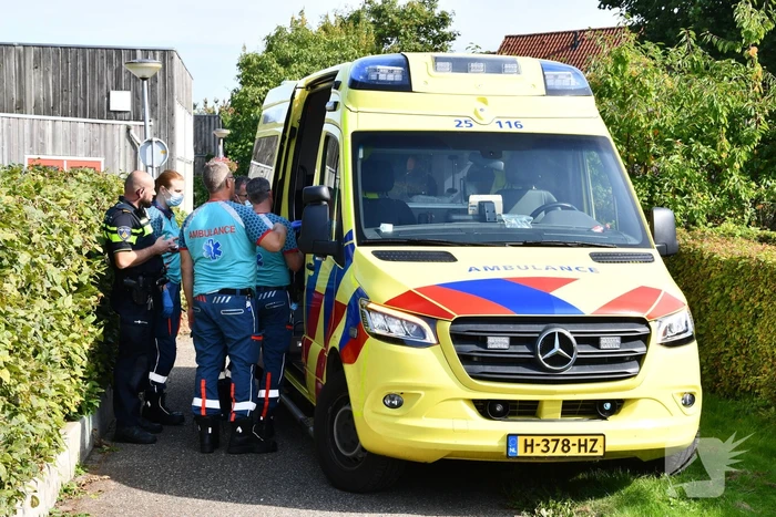 Brommerrijder crasht bij uitwijkmanoeuvre