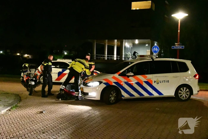 Scooter crasht bij achtervolging