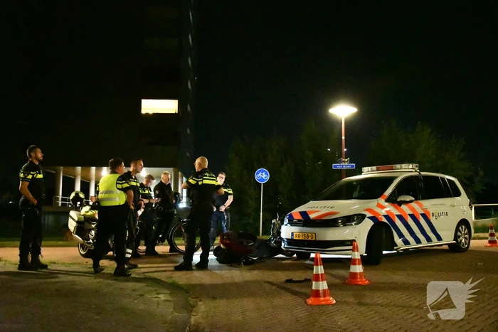 Scooter crasht bij achtervolging