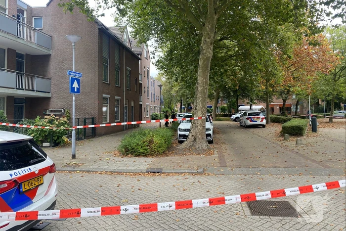 Overleden persoon aangetroffen in woning Prins Alexander