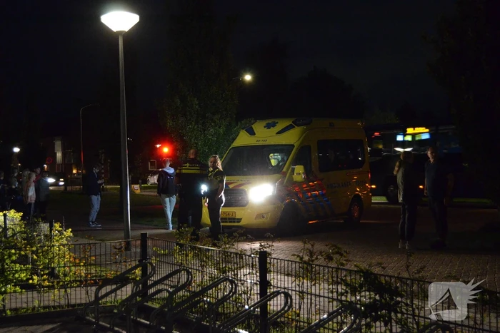 Fietser en scooterrijder met elkaar in botsing