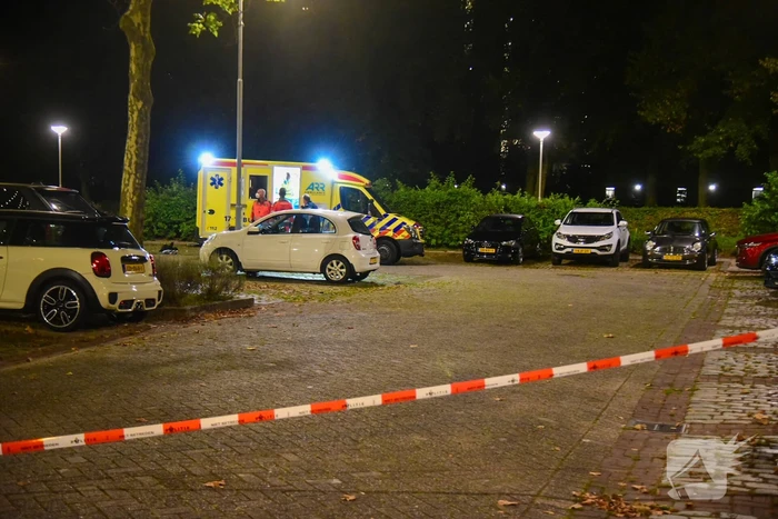 Man zwaargewond na schietpartij bij flat