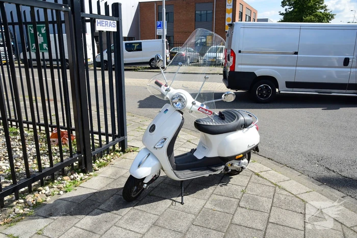 Scooterrijder valt en raakt gewond