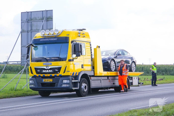 Schade aan personenauto's door kopstaart botsing