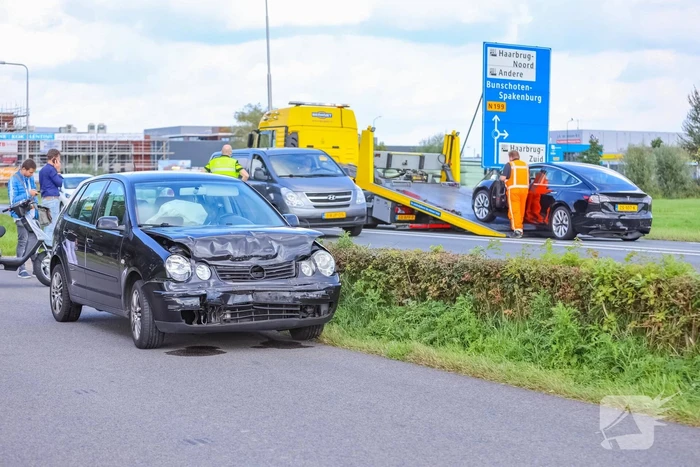 Schade aan personenauto's door kopstaart botsing
