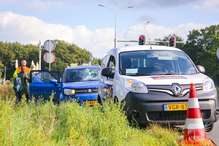 Schade aan voorraam van personenauto door ongeval